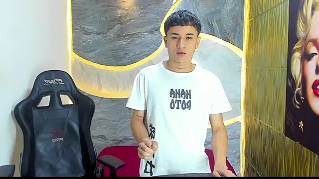 Matheus Ic  online show from April 2026 07:37:02 PM