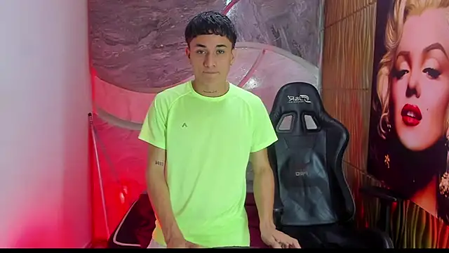 Matheus Ic  online show from April 2026 08:31:01 PM