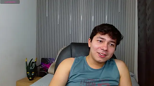 Snapshot of Julian_Smith21 chatting on May 2026 01:36:01 AM Julian Smith21 online show from May 2026 01:36:01 AM