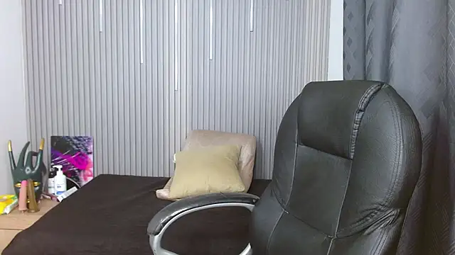 Snapshot of Julian_Smith21 chatting on June 2026 02:51:01 AM Julian Smith21 online show from June 2026 02:51:01 AM
