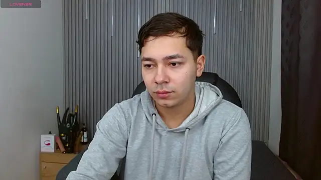 Snapshot of Julian_Smith21 chatting on July 2026 04:07:02 AM Julian Smith21 online show from July 2026 04:07:02 AM