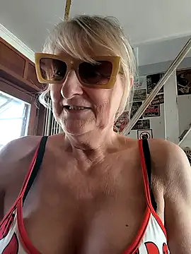 Snapshot of Heidiblueeyes chatting on March 2026 11:47:01 AM Heidiblueeyes online show from March 2026 11:47:01 AM