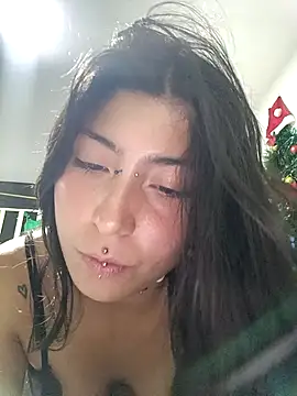 Little Sweett online show from March 2026 02:04:02 AM