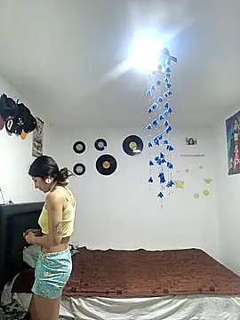 Little Sweett online show from March 2026 04:18:02 PM