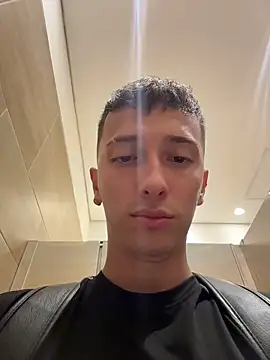 Snapshot of Thiago_Jones1 chatting on June 2026 09:31:02 PM Thiago Jones1 online show from June 2026 09:31:02 PM