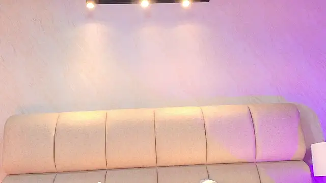 AlaiaMoretti  online show from April 2026 06:10:02 AM