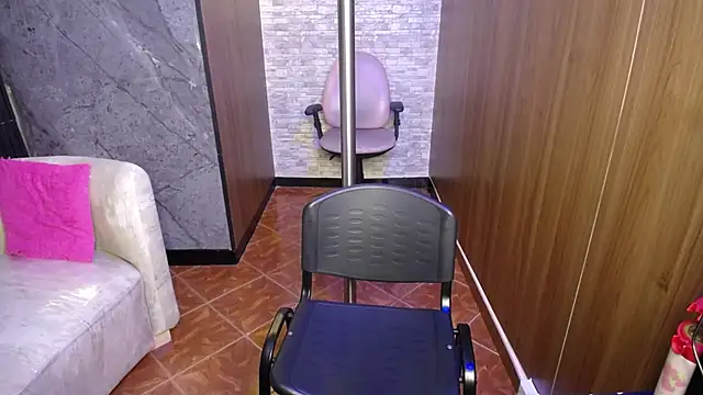 Aura cute  online show from March 2026 03:47:01 AM