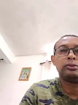 emperator13 online show from May 2026 03:23:01 AM