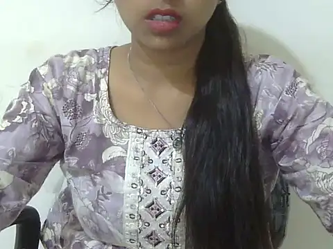 Snapshot of cute_momo_love chatting on June 2026 06:19:01 AM cute momo love online show from June 2026 06:19:01 AM