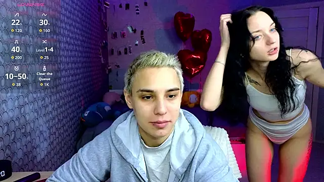 Snapshot of LuxuryLoverss chatting on March 2026 04:08:01 AM LuxuryLoverss online show from March 2026 04:08:01 AM