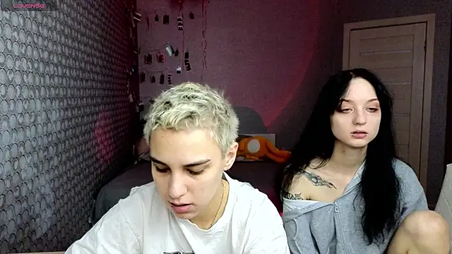 Snapshot of LuxuryLoverss chatting on March 2026 11:06:02 AM LuxuryLoverss online show from March 2026 11:06:02 AM