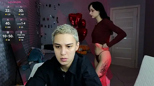 Snapshot of LuxuryLoverss chatting on March 2026 11:03:01 AM LuxuryLoverss online show from March 2026 11:03:01 AM