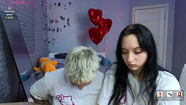 Snapshot of LuxuryLoverss chatting on March 2026 11:04:02 AM LuxuryLoverss online show from March 2026 11:04:02 AM