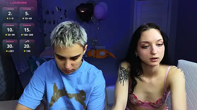 Snapshot of LuxuryLoverss chatting on April 2026 01:41:01 PM LuxuryLoverss online show from April 2026 01:41:01 PM