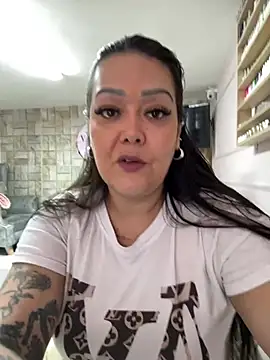 Snapshot of violeta_delavega chatting on June 2026 06:47:01 PM violeta delavega online show from June 2026 06:47:01 PM