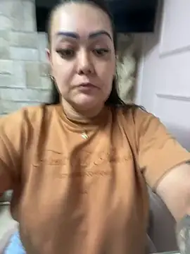 Snapshot of violeta_delavega chatting on June 2026 11:32:01 PM violeta delavega online show from June 2026 11:32:01 PM
