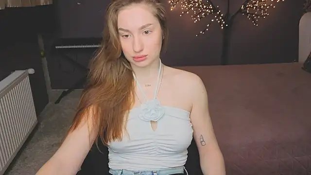 AlicaFoxis online show from April 2026 05:41:02 PM