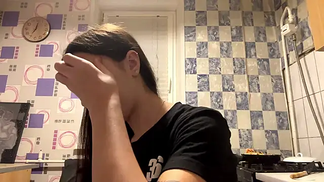 Snapshot of TyraMagna chatting on February 2026 04:04:01 PM TyraMagna online show from February 2026 04:04:01 PM