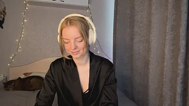 Snapshot of Marry_Sornatiko chatting on March 2026 03:12:01 PM Marry Sornatiko online show from March 2026 03:12:01 PM