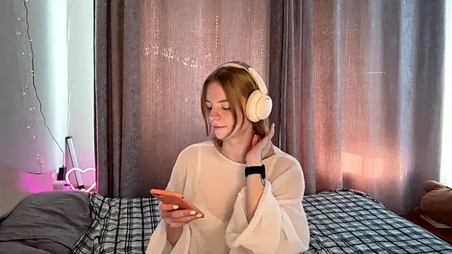 Snapshot of Marry_Sornatiko chatting on April 2026 02:25:01 PM Marry Sornatiko online show from April 2026 02:25:01 PM