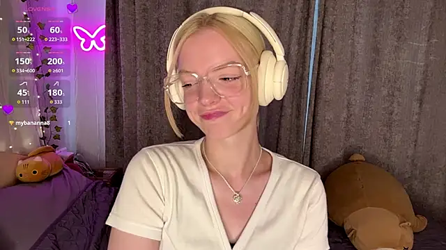 Snapshot of Marry_Sornatiko chatting on July 2026 03:14:02 PM Marry Sornatiko online show from July 2026 03:14:02 PM
