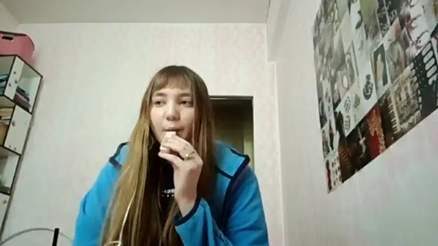 Snapshot of JanineThielman chatting on May 2026 09:14:02 AM JanineThielman online show from May 2026 09:14:02 AM