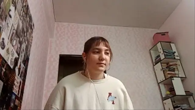 Snapshot of JanineThielman chatting on May 2026 12:12:01 PM JanineThielman online show from May 2026 12:12:01 PM