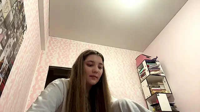 Snapshot of JanineThielman chatting on June 2026 01:24:02 PM JanineThielman online show from June 2026 01:24:02 PM