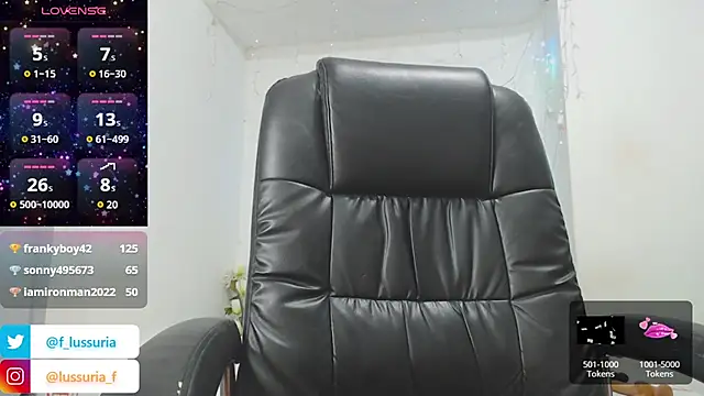 Snapshot of FranchescaSexy1 chatting on March 2025 03:33:02 AM FranchescaSexy1 online show from March 2025 03:33:02 AM