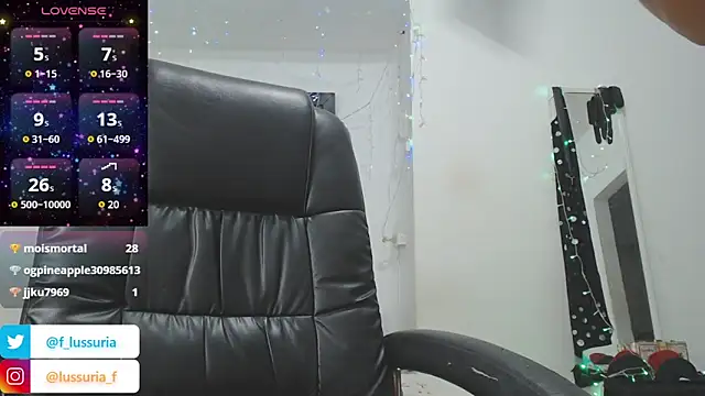 Snapshot of FranchescaSexy1 chatting on March 2025 04:35:01 AM FranchescaSexy1 online show from March 2025 04:35:01 AM