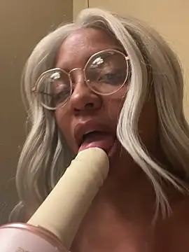 Snapshot of princessandthefootjob chatting on April 2026 11:13:02 AM princessandthefootjob online show from April 2026 11:13:02 AM