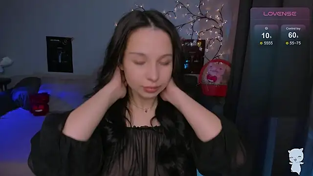 Snapshot of SoftyMooon chatting on March 2026 06:01:02 PM SoftyMooon online show from March 2026 06:01:02 PM