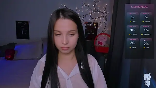 Snapshot of SoftyMooon chatting on March 2026 06:36:01 PM SoftyMooon online show from March 2026 06:36:01 PM