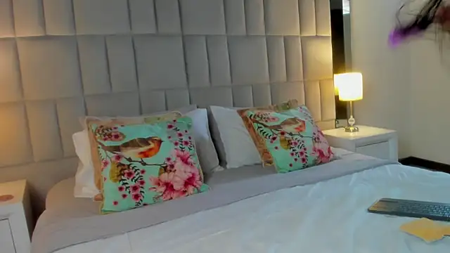 Tiffanyy Lam online show from March 2026 10:14:01 PM