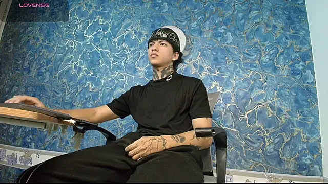 Snapshot of Tessarion_Black chatting on March 2026 04:18:01 AM Tessarion Black online show from March 2026 04:18:01 AM