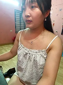 Myna5790 online show from March 2026 02:17:01 PM