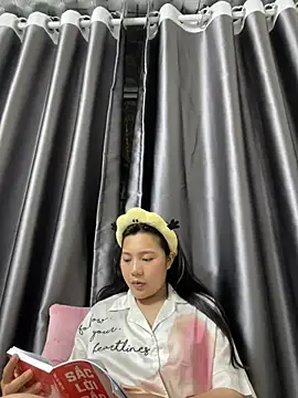 Snapshot of Meo_nho chatting on April 2026 05:49:01 AM Meo nho online show from April 2026 05:49:01 AM