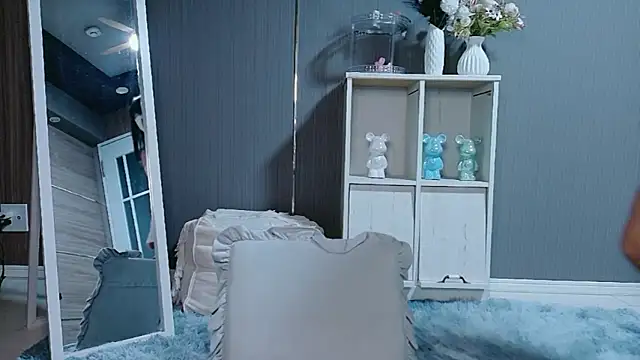 Remi-chan online show from March 2026 05:44:02 AM