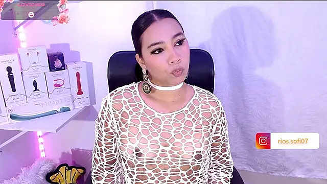 Snapshot of RiosSofia chatting on February 2026 11:07:02 AM RiosSofia online show from February 2026 11:07:02 AM