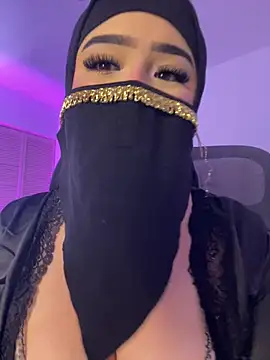 Yasmin cute online show from July 2026 03:03:01 PM