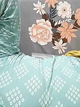 Snapshot of your-charu chatting on April 2026 06:52:01 PM your-charu online show from April 2026 06:52:01 PM