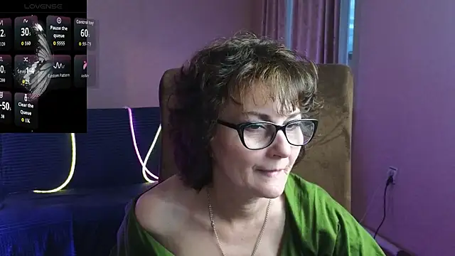 Snapshot of Miss_Amberr chatting on April 2026 04:27:02 PM Miss Amberr online show from April 2026 04:27:02 PM