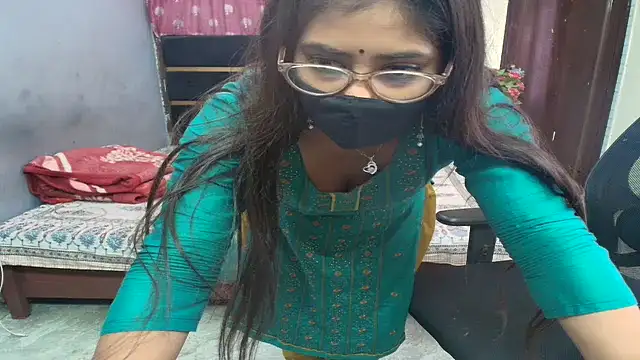Snapshot of Aayesha-queen chatting on June 2026 05:12:02 AM Aayesha-queen online show from June 2026 05:12:02 AM