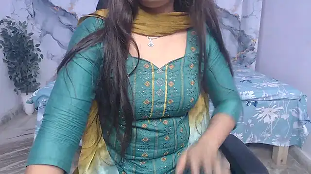 Snapshot of Aayesha-queen chatting on July 2026 04:29:01 AM Aayesha-queen online show from July 2026 04:29:01 AM