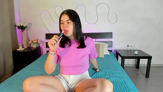 Snapshot of Alicia-long chatting on April 2026 08:36:02 AM Alicia-long online show from April 2026 08:36:02 AM