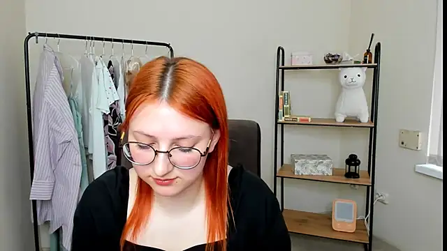 LauraaYoung online show from February 2026 10:36:02 AM