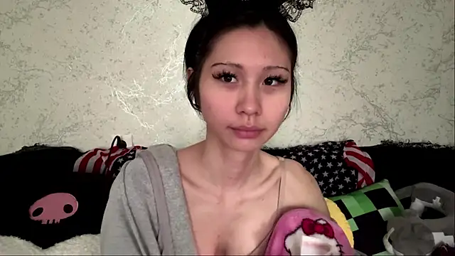 kishagrayone online show from May 2026 01:05:02 PM