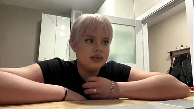 Snapshot of Lollyjollm chatting on February 2026 03:54:01 PM Lollyjollm online show from February 2026 03:54:01 PM