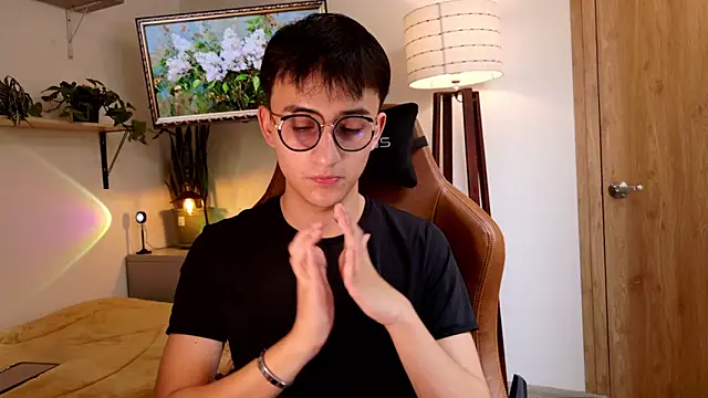 Snapshot of Sr_evann chatting on March 2026 03:08:01 PM Sr evann online show from March 2026 03:08:01 PM