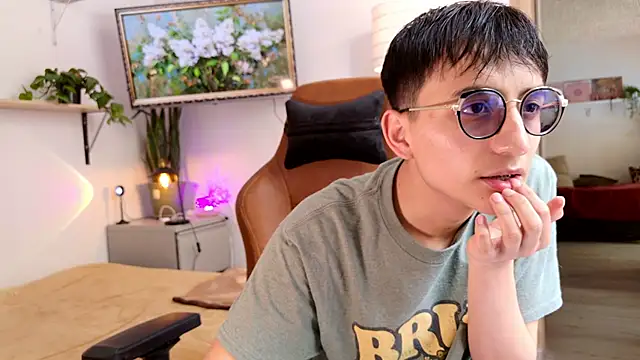 Snapshot of Sr_evann chatting on March 2026 03:38:01 PM Sr evann online show from March 2026 03:38:01 PM